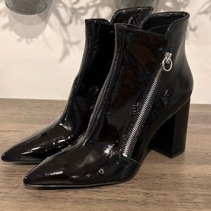 Nine West Black Leather Bootie